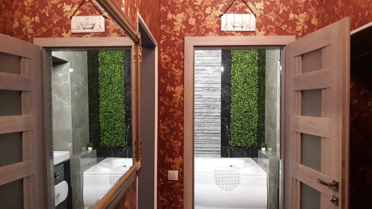 Delux Leopolli Apartments Near Shopping Mall Forum Lviv Exterior foto